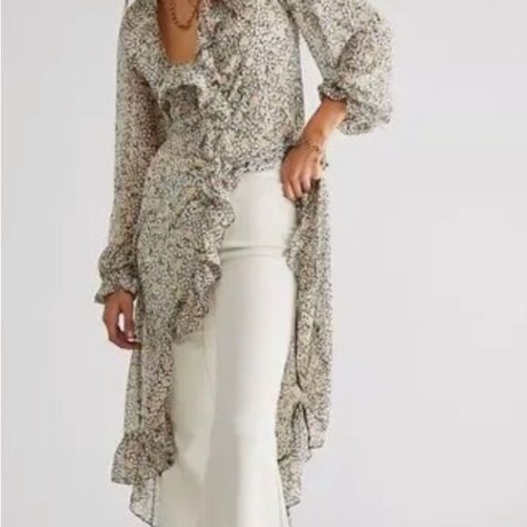 New Free People Gigi Floral Chiffon
Maxi Top
Retail $198
Size L - Picture 8 of 13